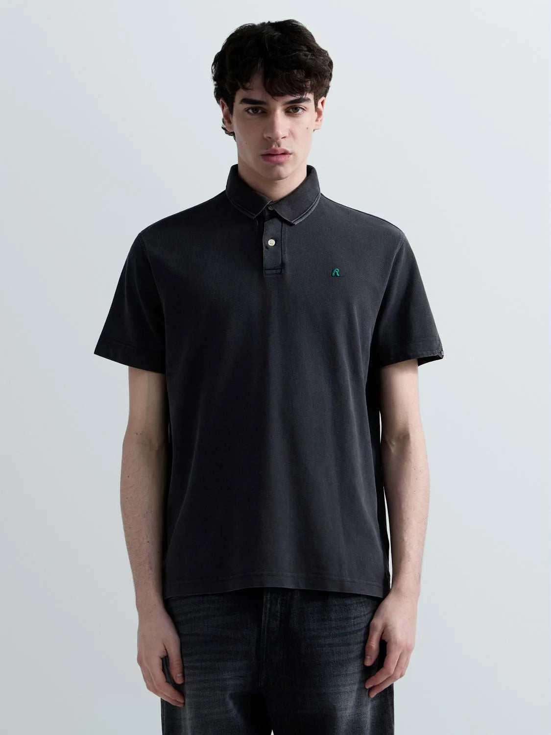 Polo de piqué de algodón con bordado r
